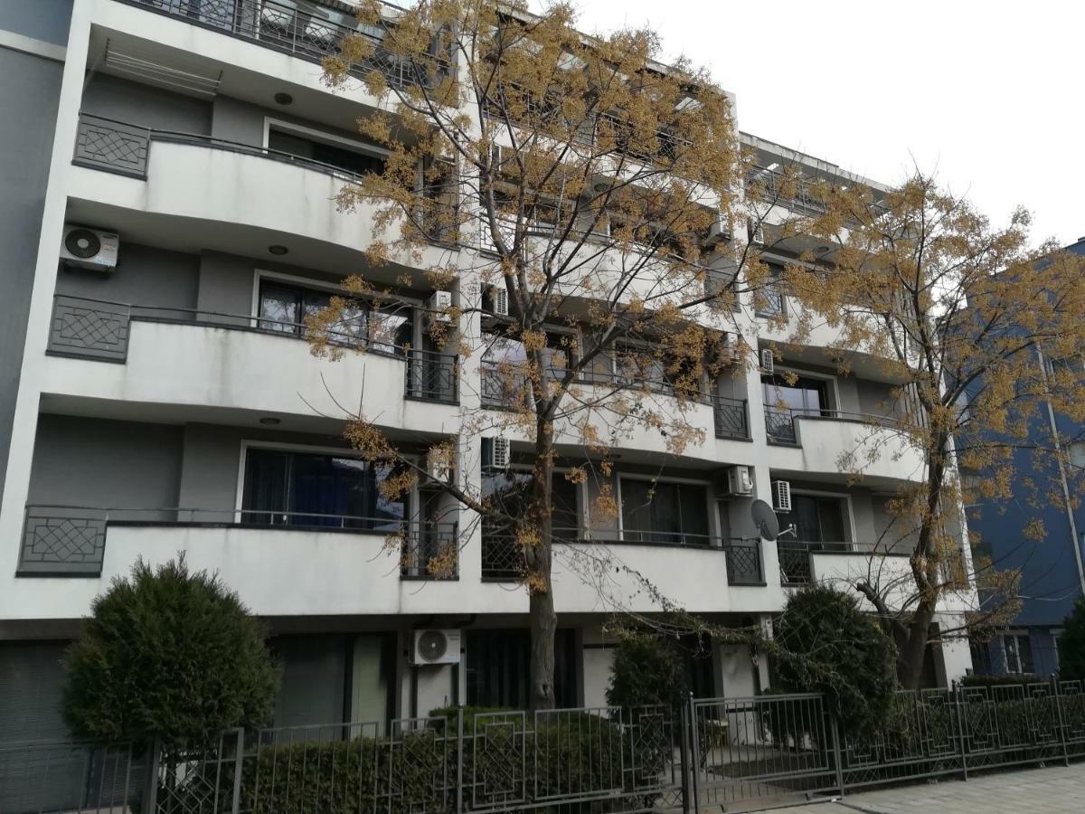 Cozy One-Bedroom Apartment In Night Breeze Burgas Exterior foto