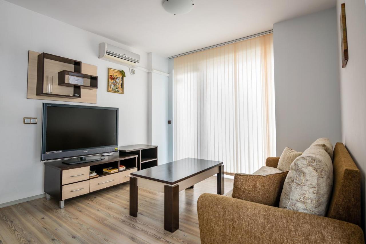 Cozy One-Bedroom Apartment In Night Breeze Burgas Exterior foto