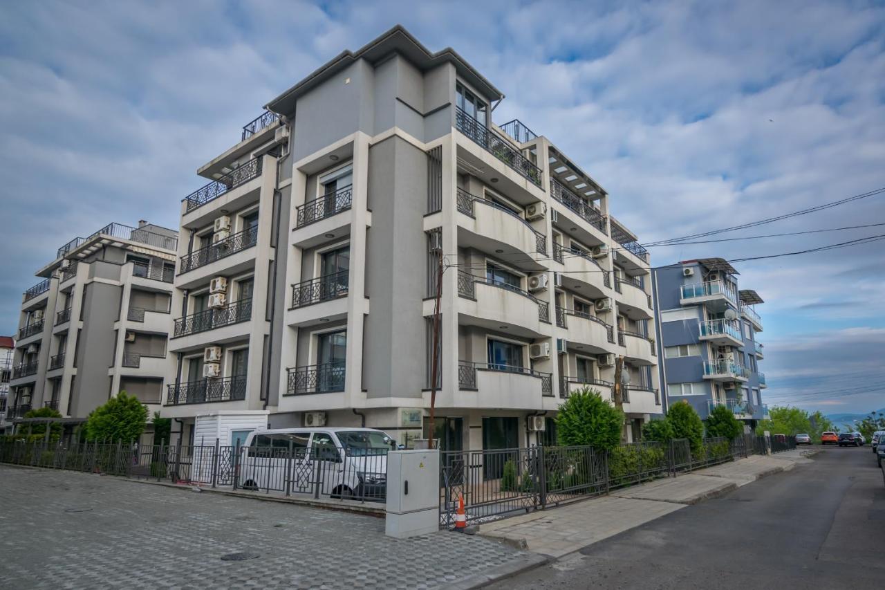 Cozy One-Bedroom Apartment In Night Breeze Burgas Exterior foto