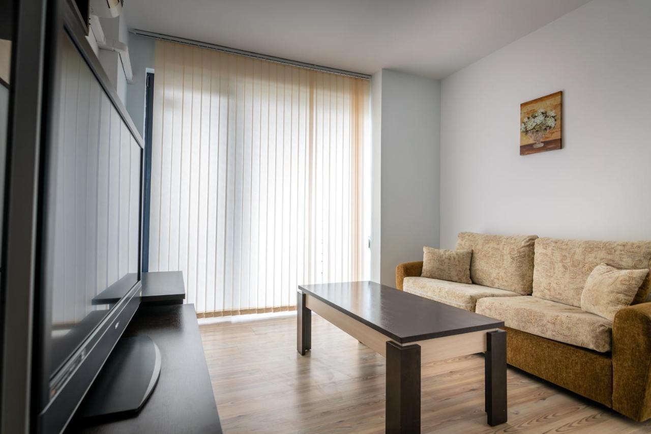 Cozy One-Bedroom Apartment In Night Breeze Burgas Exterior foto