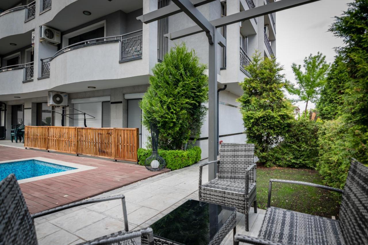 Cozy One-Bedroom Apartment In Night Breeze Burgas Exterior foto